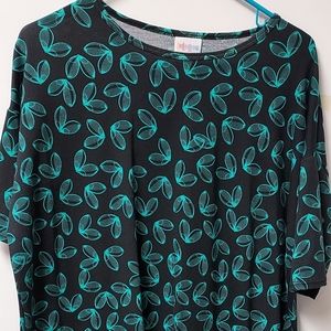 Lularoe top Irma